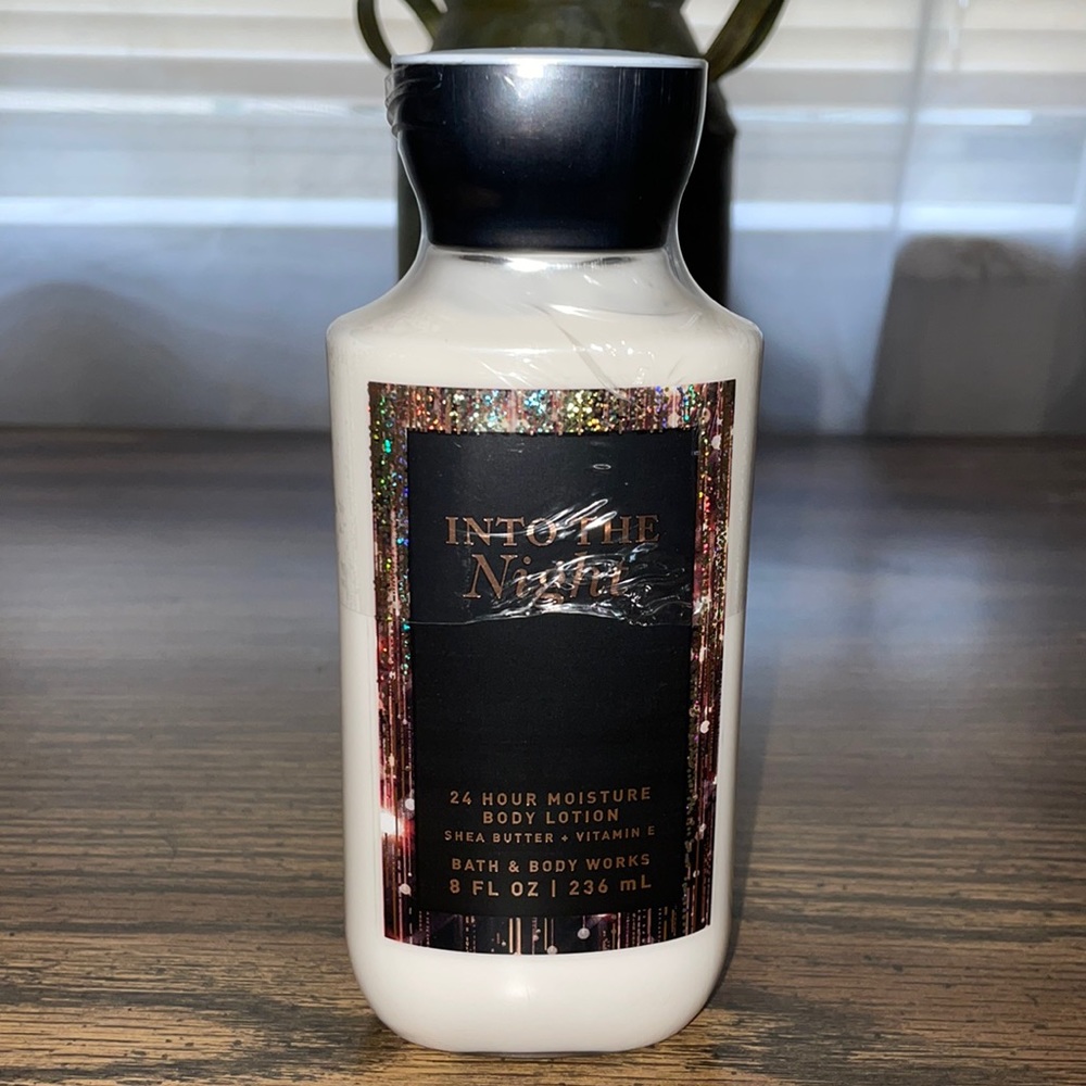 Bath & Body Works Into The Night